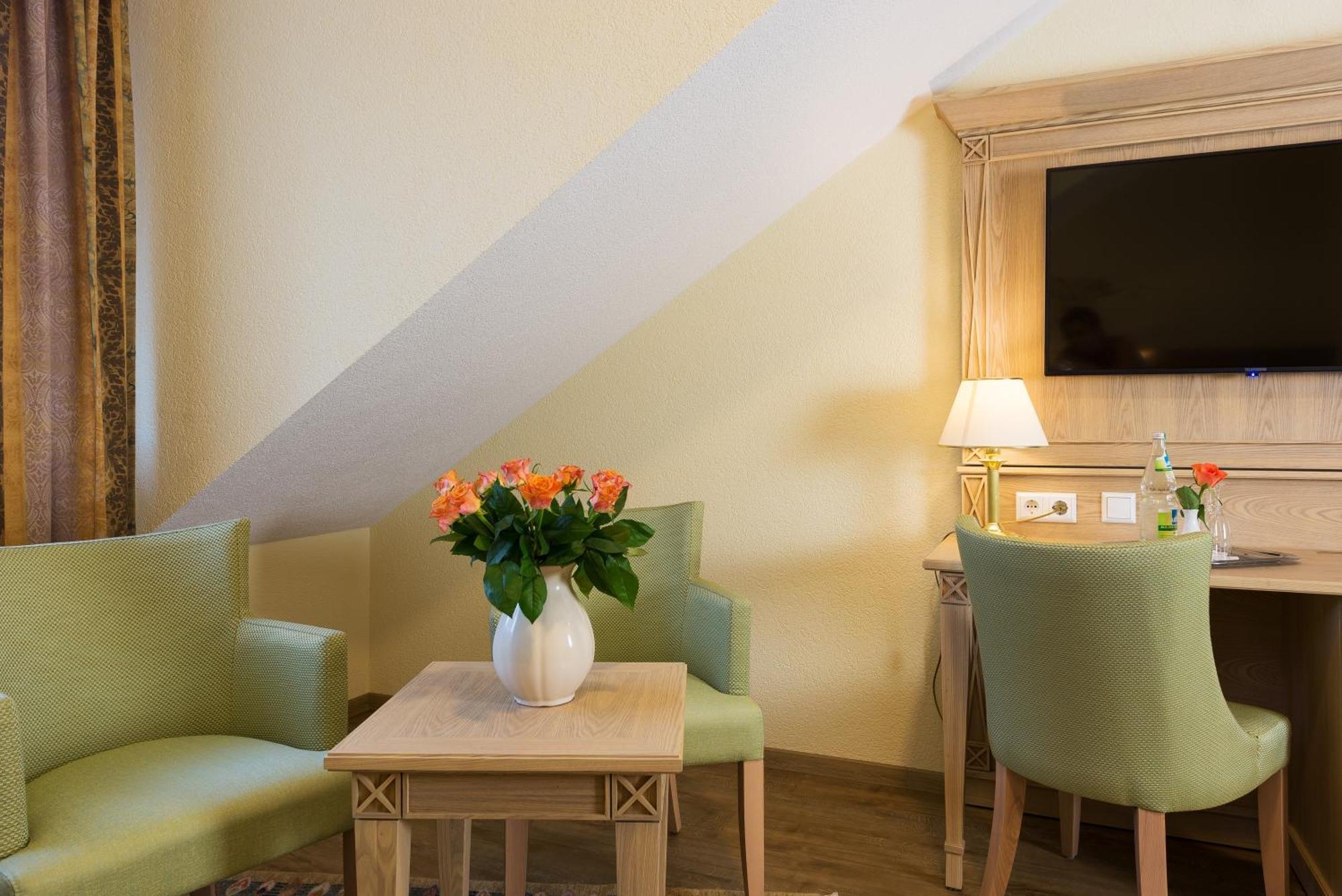 Hotel Rebstock Baden-Baden Rum bild
